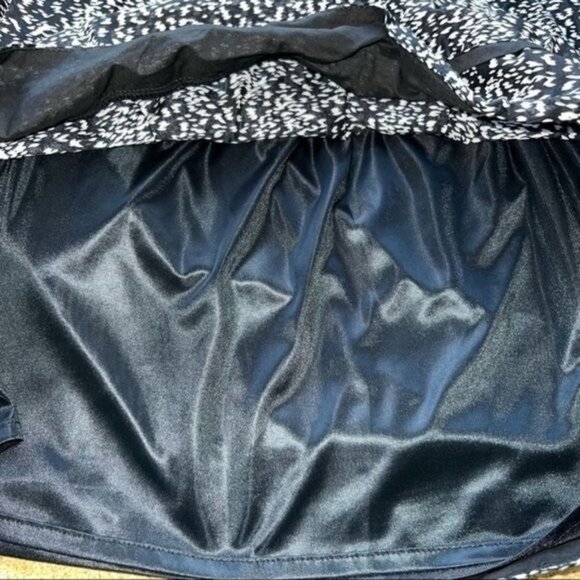 Zara Black & White Pleated Mini Skirt Woven Textured Pattern Lined Size Small - Picture 5 of 8